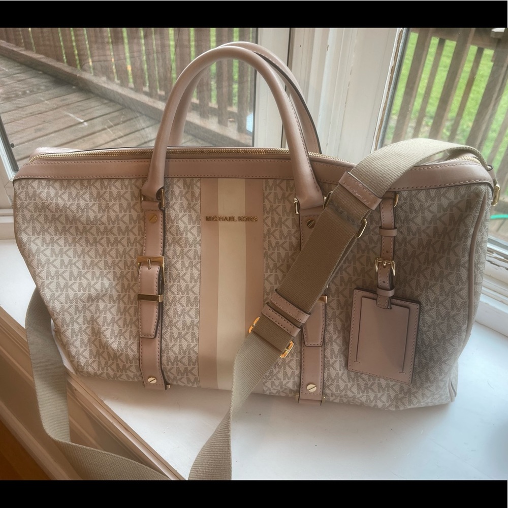 BRAND NEW MICHAEL KORS weekender bag